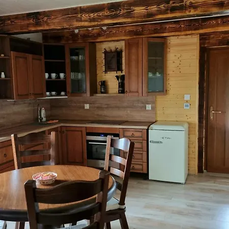 Roubenka U Lesni Skolky * Doksy (Liberec)